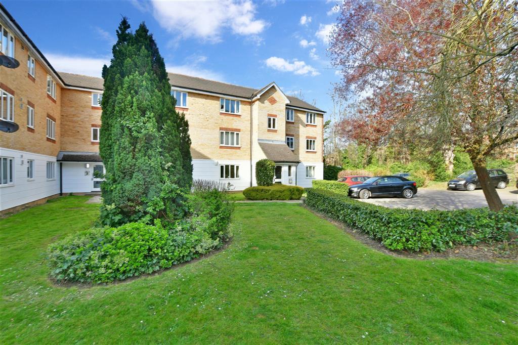Chipstead Close, Sutton, Surrey 2 bed flat £260,000