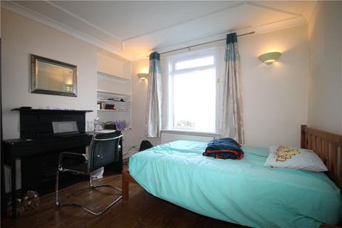 3 bedroom semi-detached house to rent - Guildford Park Road, Guildford, Surrey, UK, GU2
