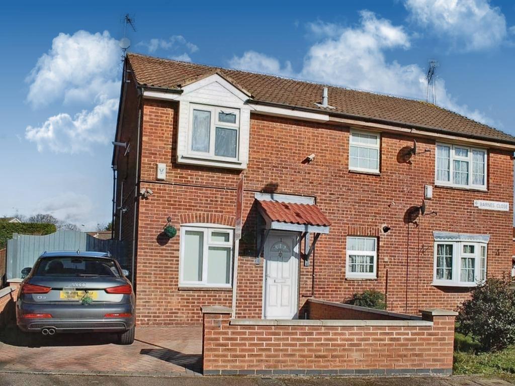 Barnes Close, Rushey Mead, Leicester LE4 2 bed semidetached house £