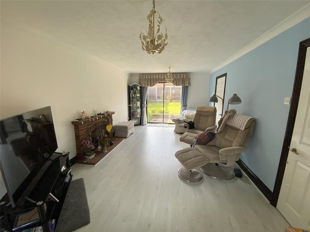 Woodward Close, Winnersh, Wokingham... 4 bed detached house £675,000