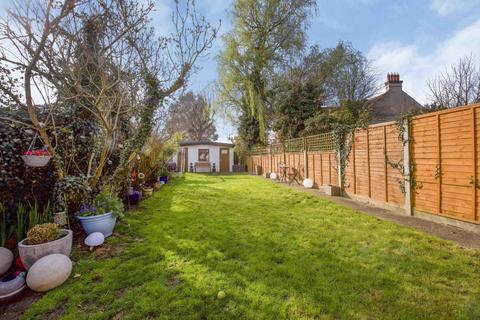 38 Cambridge Road, New Malden, KT3 3QG