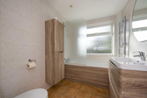 38 Cambridge Road, New Malden, KT3 3QG