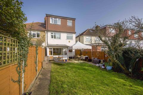 38 Cambridge Road, New Malden, KT3 3QG