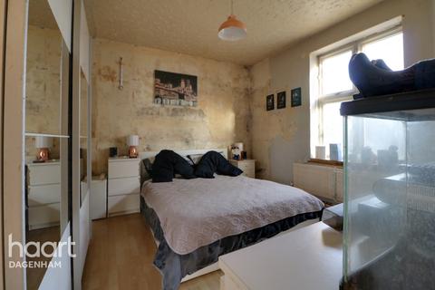 2 bedroom flat for sale - Oglethorpe Road, Dagenham