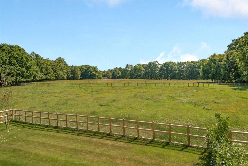 The Barn, Prince Albert Drive, Ascot... 3 bed terraced house £725,000