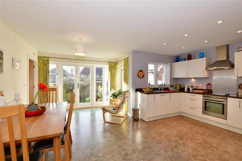 2 Trug Close, East Hoathly, Lewes, BN8 6AF