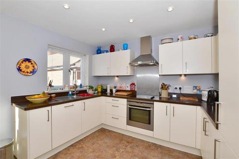 2 Trug Close, East Hoathly, Lewes, BN8 6AF