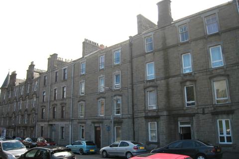 2 bedroom flat to rent - Stirling Street, Coldside, Dundee, DD3