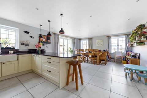 24 Copse Road, Cobham, KT11 2TW
