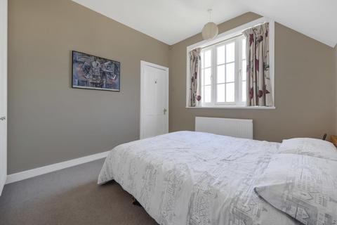 24 Copse Road, Cobham, KT11 2TW