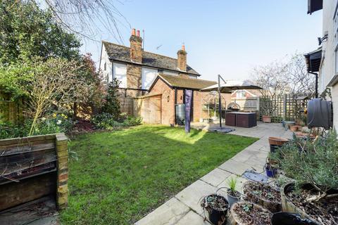 24 Copse Road, Cobham, KT11 2TW