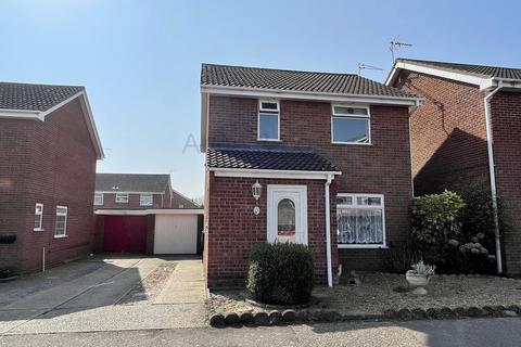 69 Elmdale Drive, Carlton Colville, Lowestoft, NR33 8DQ