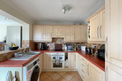 69 Elmdale Drive, Carlton Colville, Lowestoft, NR33 8DQ