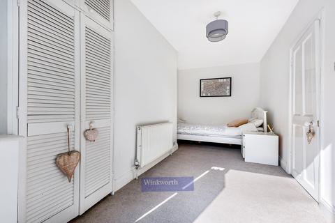 2 bedroom flat for sale - LAVENDER HILL, SW11