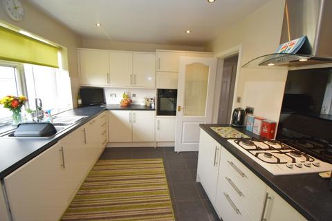 57 Earlswood Common, Earlswood, Solihull, B94 5SJ