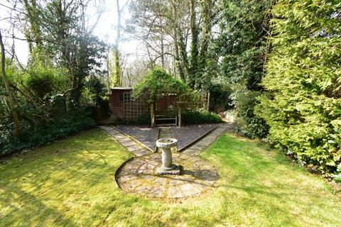 57 Earlswood Common, Earlswood, Solihull, B94 5SJ