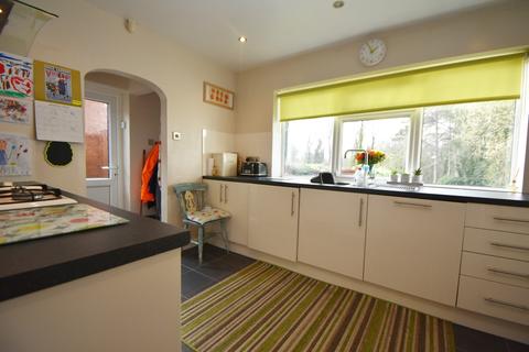 57 Earlswood Common, Earlswood, Solihull, B94 5SJ