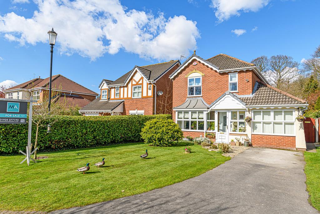 Furness Court, Sandymoor, Runcorn 4 bed detached house £350,000
