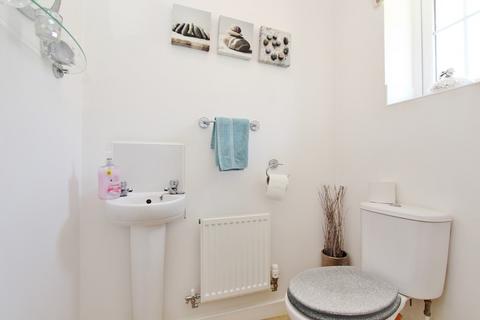 2 Eusden Close, Tamworth, B79 8DZ