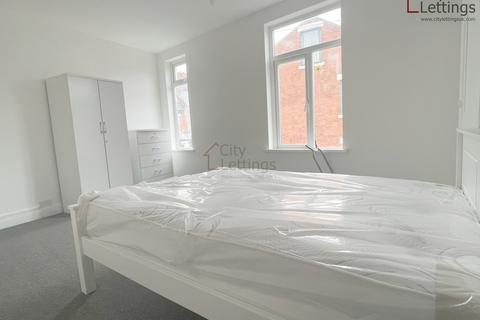 3 bedroom terraced house to rent, Thurgarton Street, Sneinton