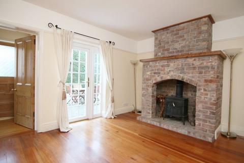 4 bedroom detached house for sale - Chapel Close, Rowton, Chester, CH3