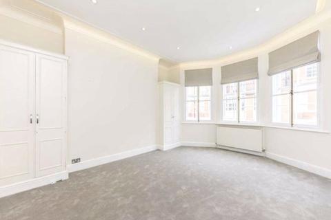 3 bedroom apartment to rent, Green Street, London