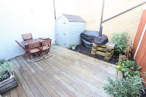 10 Birchanger Road, London, SE25 5BB