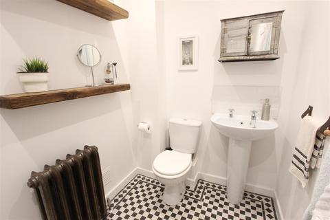 10 Birchanger Road, London, SE25 5BB