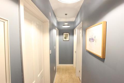 10 Birchanger Road, London, SE25 5BB