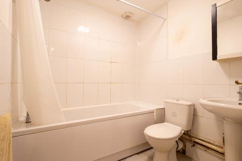 2 bedroom apartment for sale, Selhurst Road, London