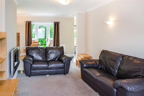 3 bedroom semi-detached house to rent, Cranleigh Drive, Sale, Greater Manchester, M33