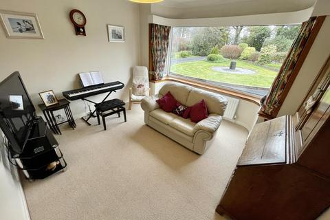 Whinhurst, 1 Barrmill Road, Beith, KA15 1EU