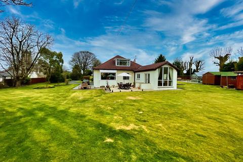 Whinhurst, 1 Barrmill Road, Beith, KA15 1EU
