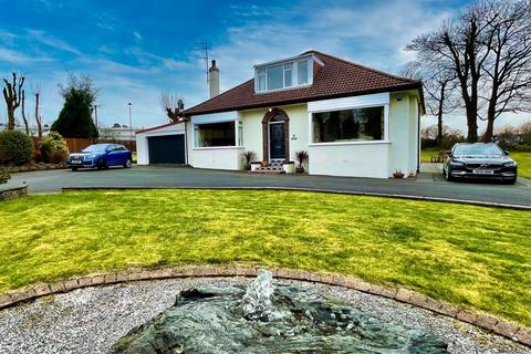 Whinhurst, 1 Barrmill Road, Beith, KA15 1EU