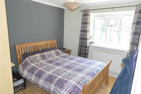 24 Woodbridge Gardens, Leeds, LS6 3LW