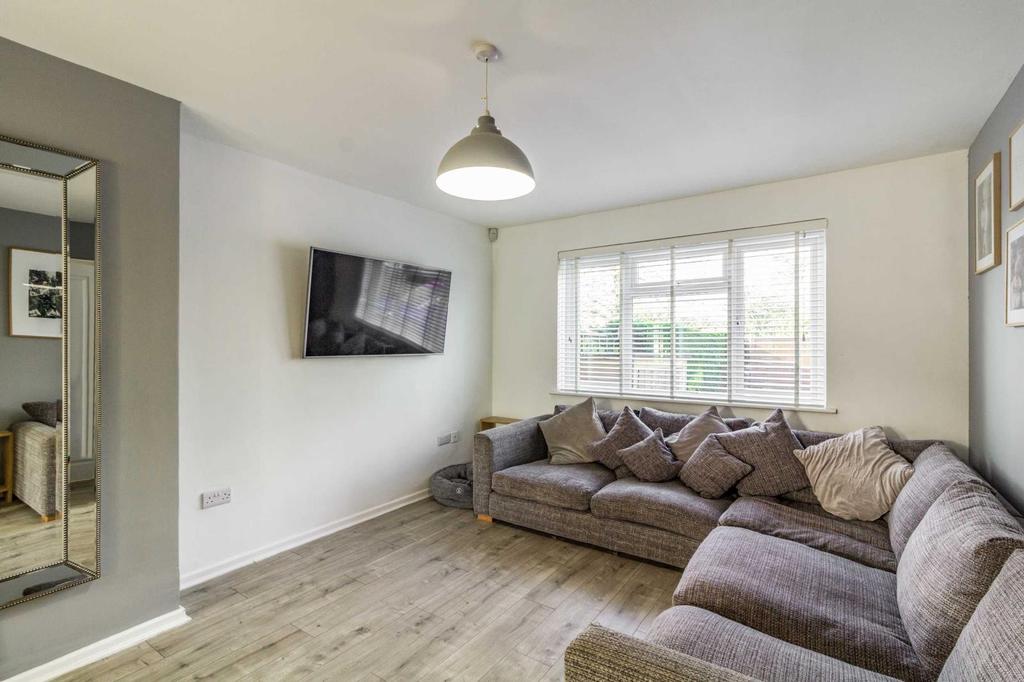 Ashfield Park Avenue, Ross on Wye 3 bed semidetached house £375,000