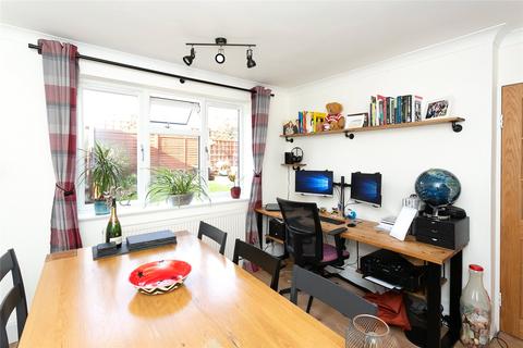 11 Friars Way, Bushey, WD23 2BT
