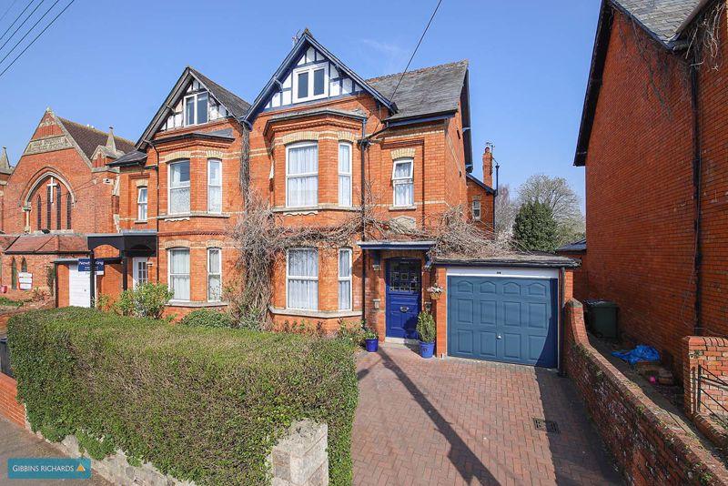 Waterloo Road, Wellington 5 bed semidetached house £490,000