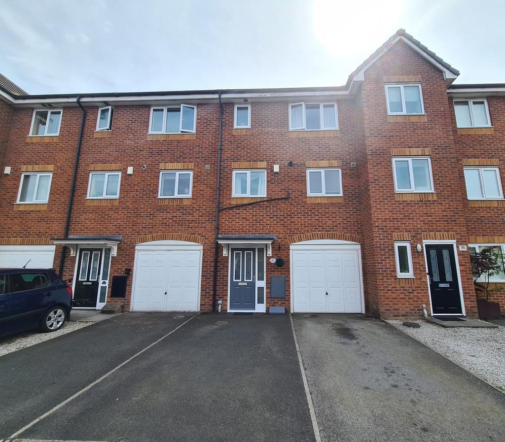 Rushton Close, Burtonwood... 4 bed townhouse £230,000