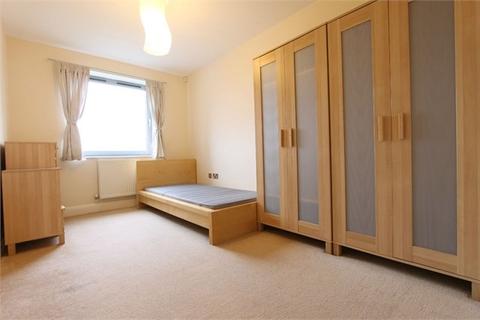 20 Warrior Close, London, SE28 0NL