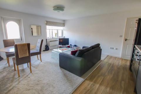 2 bedroom apartment to rent, North Street, Exeter
