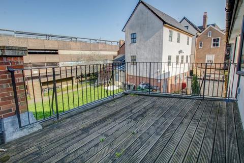 2 bedroom apartment to rent, North Street, Exeter
