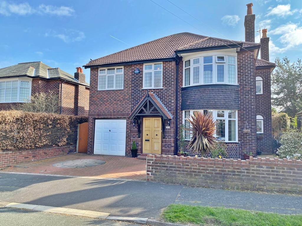 Marlfield Road, Grappenhall, Warrington, WA4 5 bed detached house for