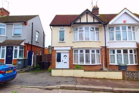 32 Alton Road, Luton, LU1 3NS
