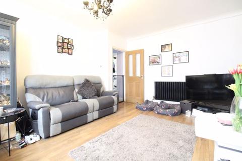 32 Alton Road, Luton, LU1 3NS