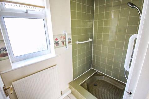 16 Buckingham Drive, Bury, BL8 2DH