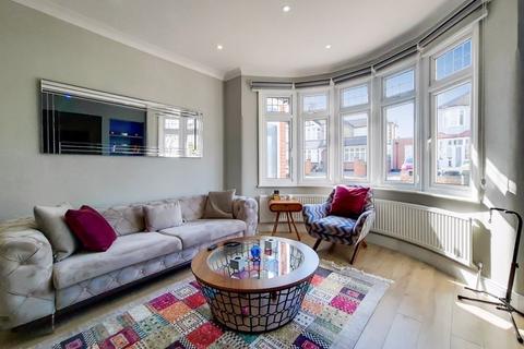 4 bedroom terraced house for sale, Wentworth Gardens, Palmers Green, N13