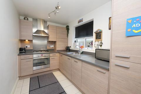2 bedroom apartment for sale - Staines Road West, Ashford, TW15