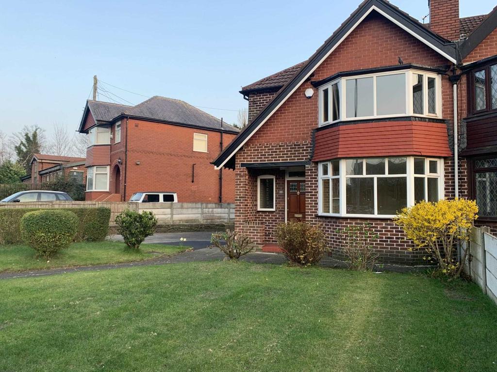 Eccles Old Road, Salford 3 bed semidetached house £1,000 pcm (£231 pw)