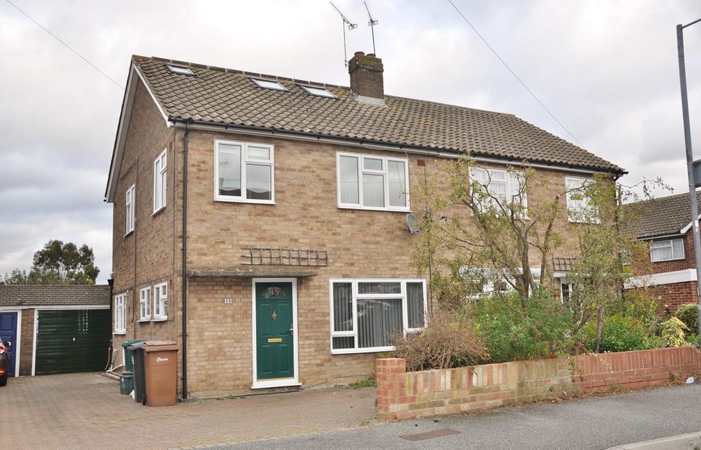 Gordon Road, Chelmsford, CM2 4 bed semidetached house £1,600 pcm (£